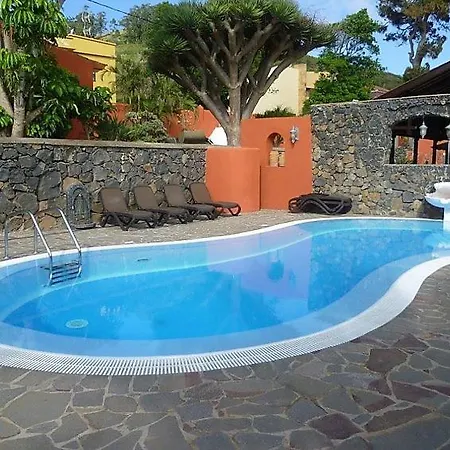 Sleeps 4 Pool Wifi *