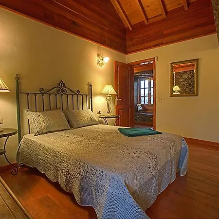 Sleeps 4 Pool Wifi *