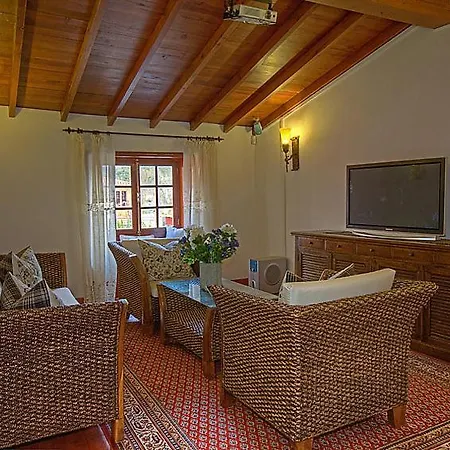 Sleeps 4 Pool Wifi *